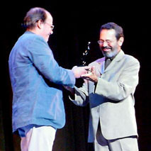 Coral de Honor para Leo Brouwer